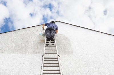 Peinture extérieure à Eyroles — façades et ravalement